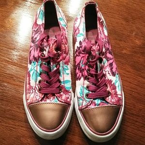 Twiggy London Sneakers